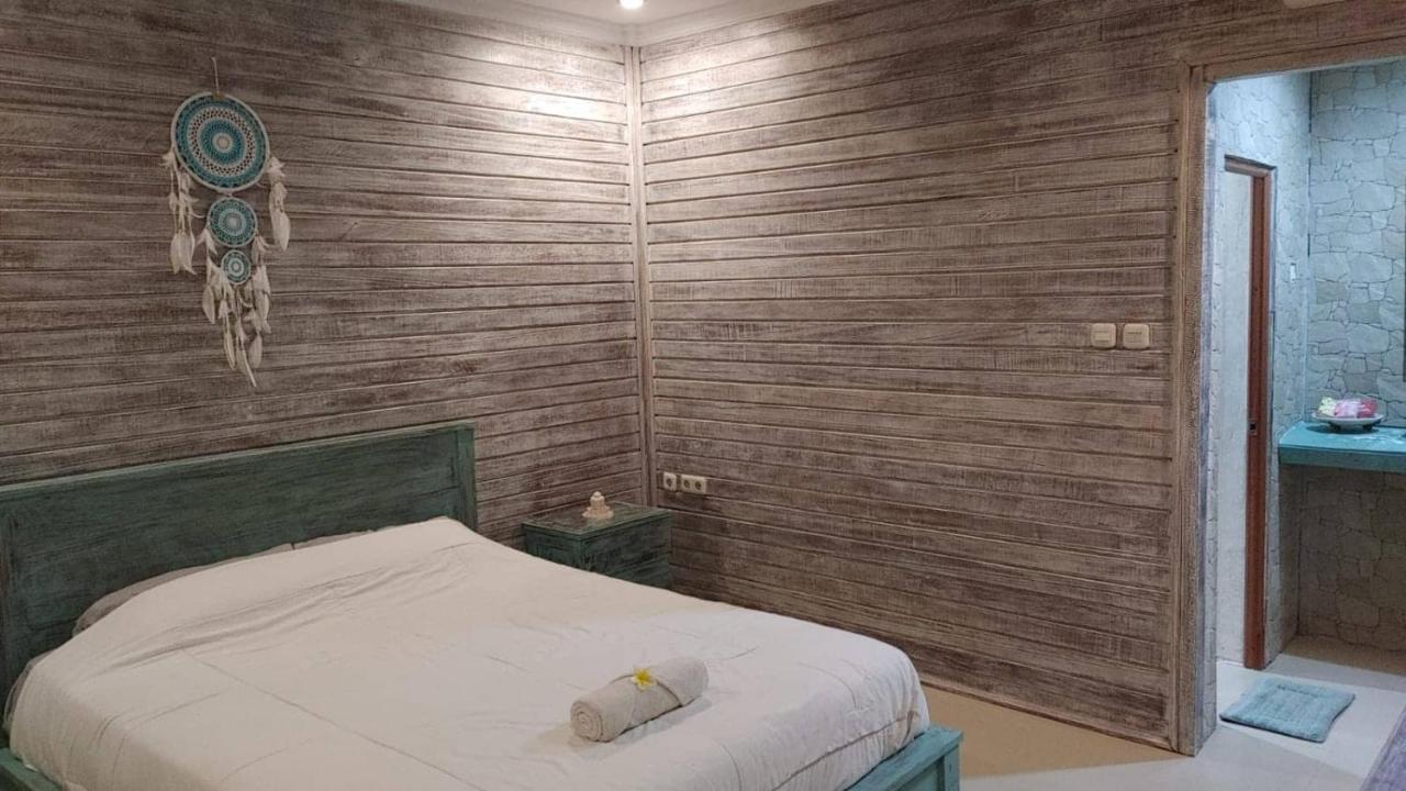 Sarinah Beach - Bistro & Bungalow Batununggul Ngoại thất bức ảnh