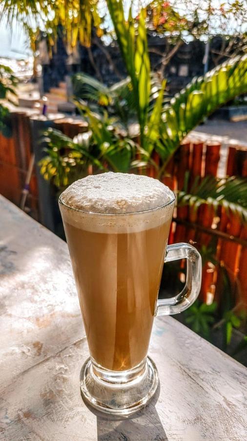 Sarinah Beach - Bistro & Bungalow Batununggul Ngoại thất bức ảnh